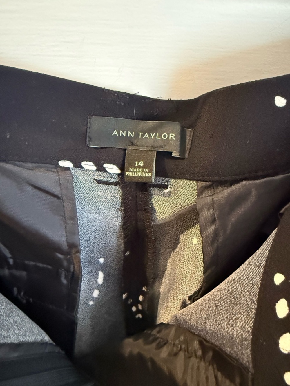 Ann Taylor Patterned Pants - - Picture 3 of 3